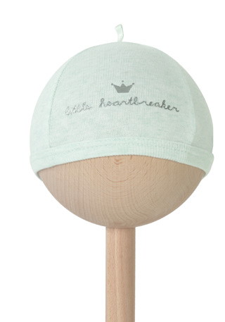 Hat 'little heartbreaker'