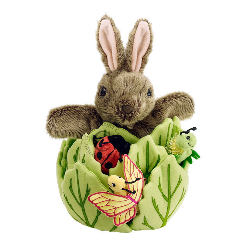 Hase im Salat mit 3 Fingerpuppen