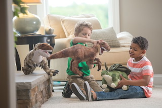 75EBD51D_Boys-with-Dinos_klein.jpg