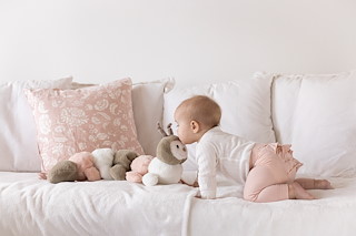 2BDEE95C_3108_PinkMillipedeBabyKiss_LOW.jpg