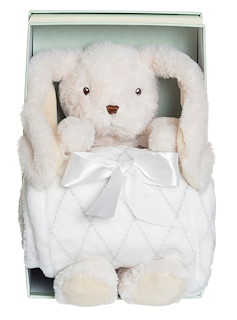 B37D443C_4246_Giftbox_Front_LOW.jpg