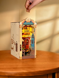 5813AB6C_TGB08-scene-3.jpg