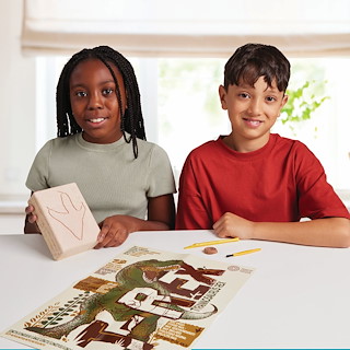 39B1FB9D_N5204-NHM-T.-rex-Exc-Kit-boy-girl-lifestyle-contents-CMYK.jpg