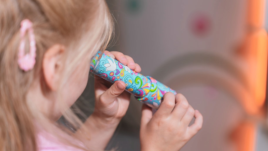 Kaleidoskop Farbenwirbel im 12er Display, 3-fach sortiert, goki66