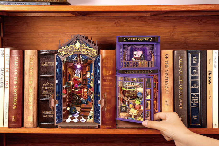 Holzbausatz 'WHISPER MAGIC SHOP'